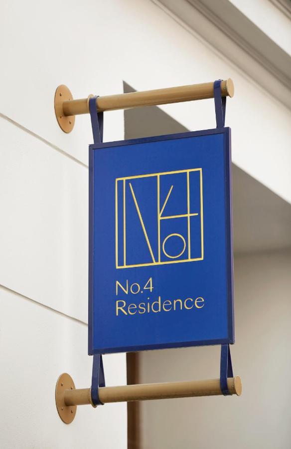 No.4 4*
